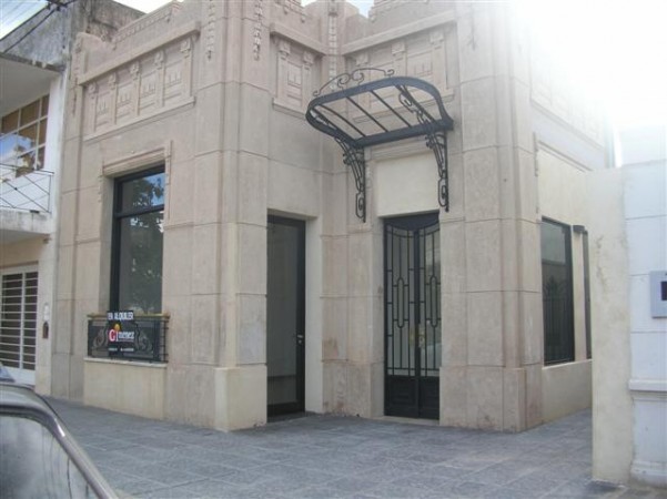 Av. Gobernador Iriondo Nº2356 Local Nº1 (Sur) San Justo, Santa Fe, Prop. 405