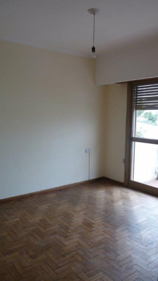San Martin No2507 2o Piso Departamento No4 (al Oeste) San Justo, Pcia. de Santa Fe, Prop. 415