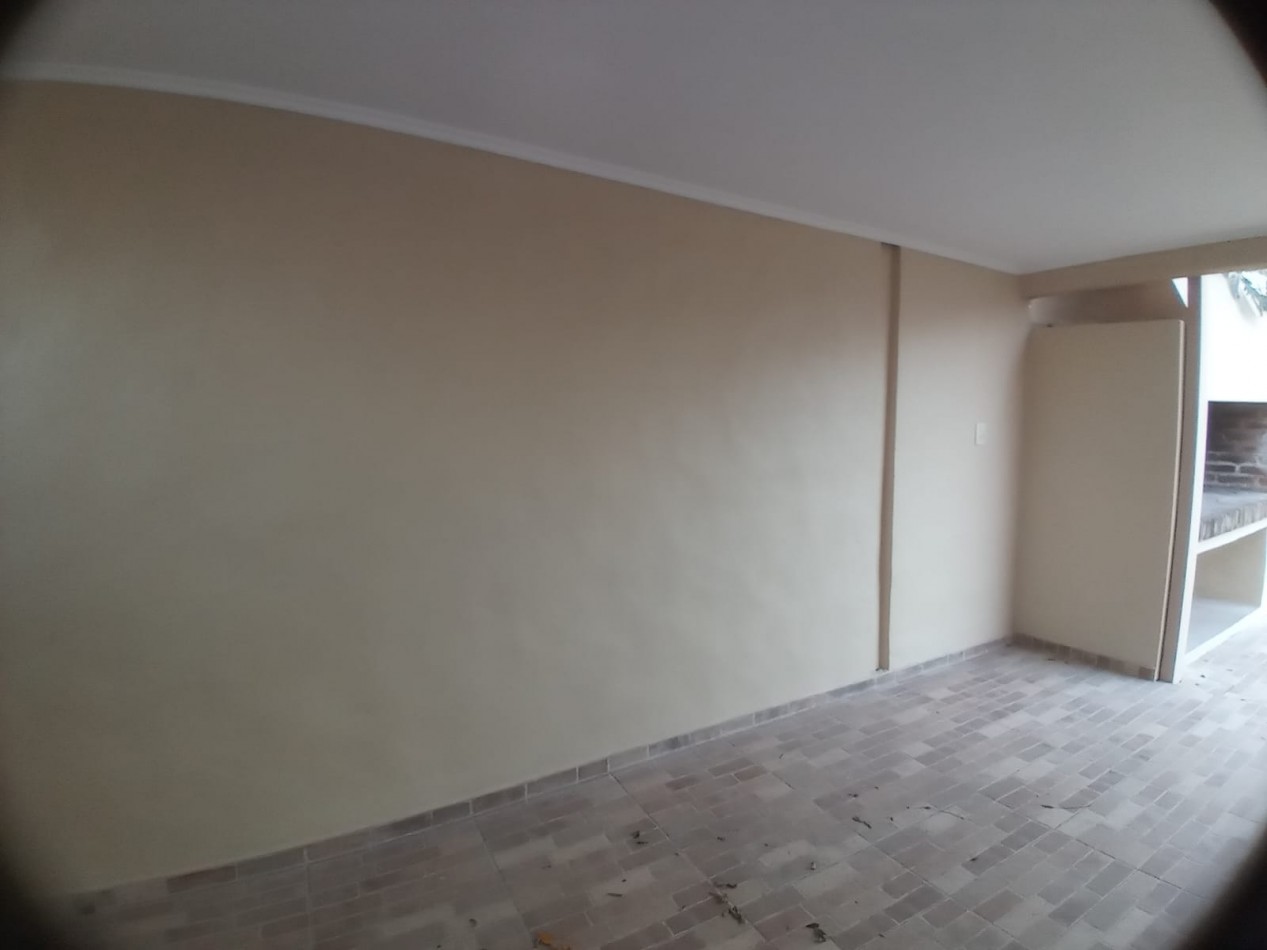 M.S.M. de Balcarce  2454 PB "1" Unidad 1, entre Av. Iriondo y Gral. Belgrano, San Justo, S.F., Prop. 479