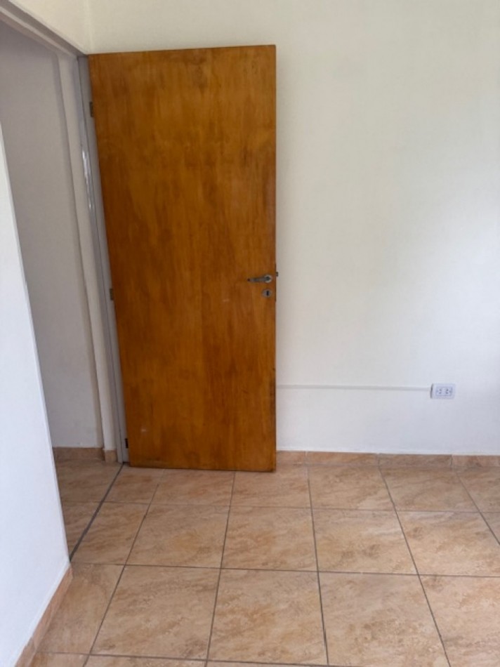 Hipolito Irigoyen N°3076, entre calle N°60 y Maximo Comeron, B° Pedrazzoli, de la ciudad de San Justo, Pcia. de Santa Fe, C.P. 3040