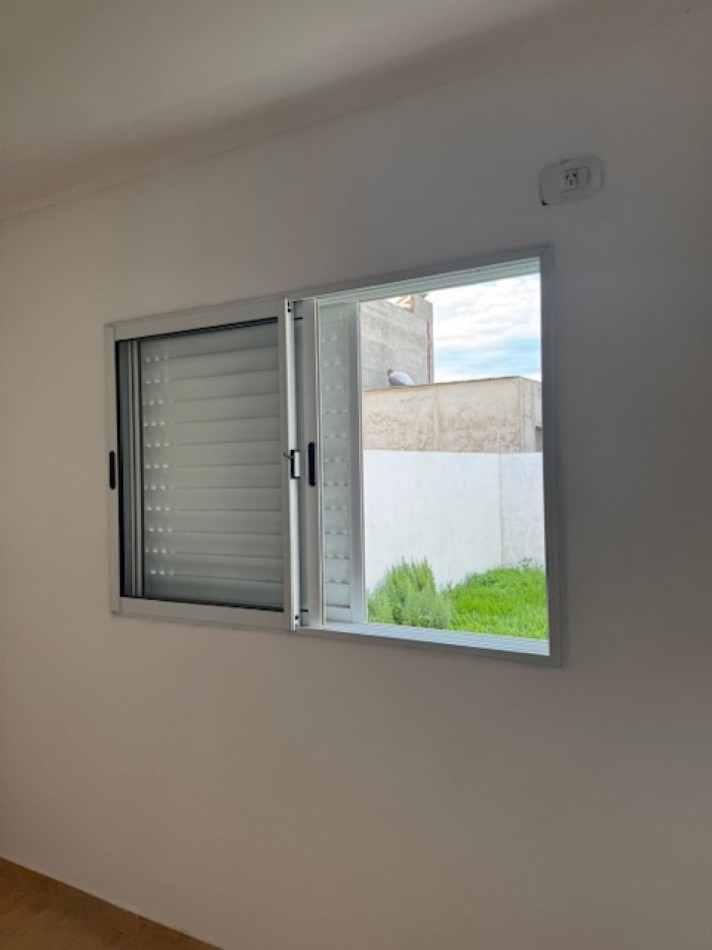 Hipolito Irigoyen N°3076, entre calle N°60 y Maximo Comeron, B° Pedrazzoli, de la ciudad de San Justo, Pcia. de Santa Fe, C.P. 3040