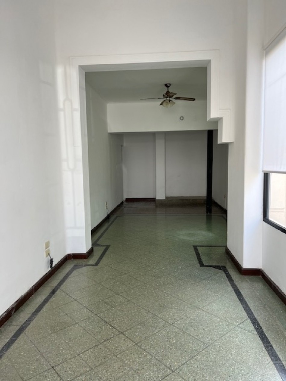 Av. Gob. Iriondo  2356 P.B. Local "2", (Norte), San Justo S.F., Propiedad: 339