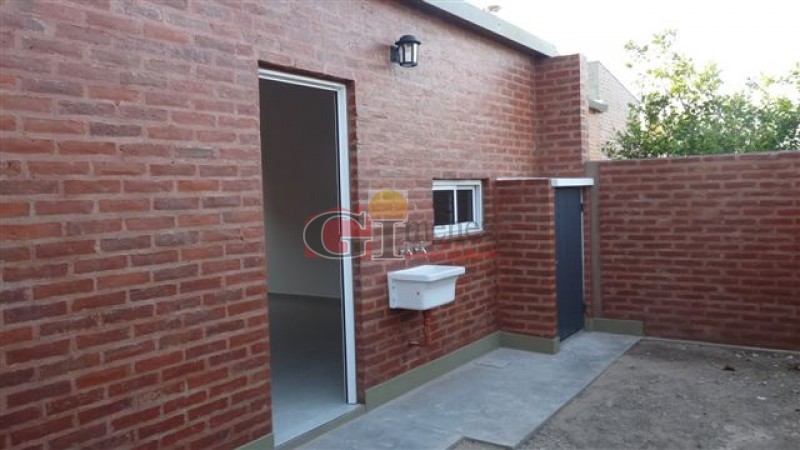 Francisco Angeloni N°2549, D.4, San Justo S.F., Propiedad: 247